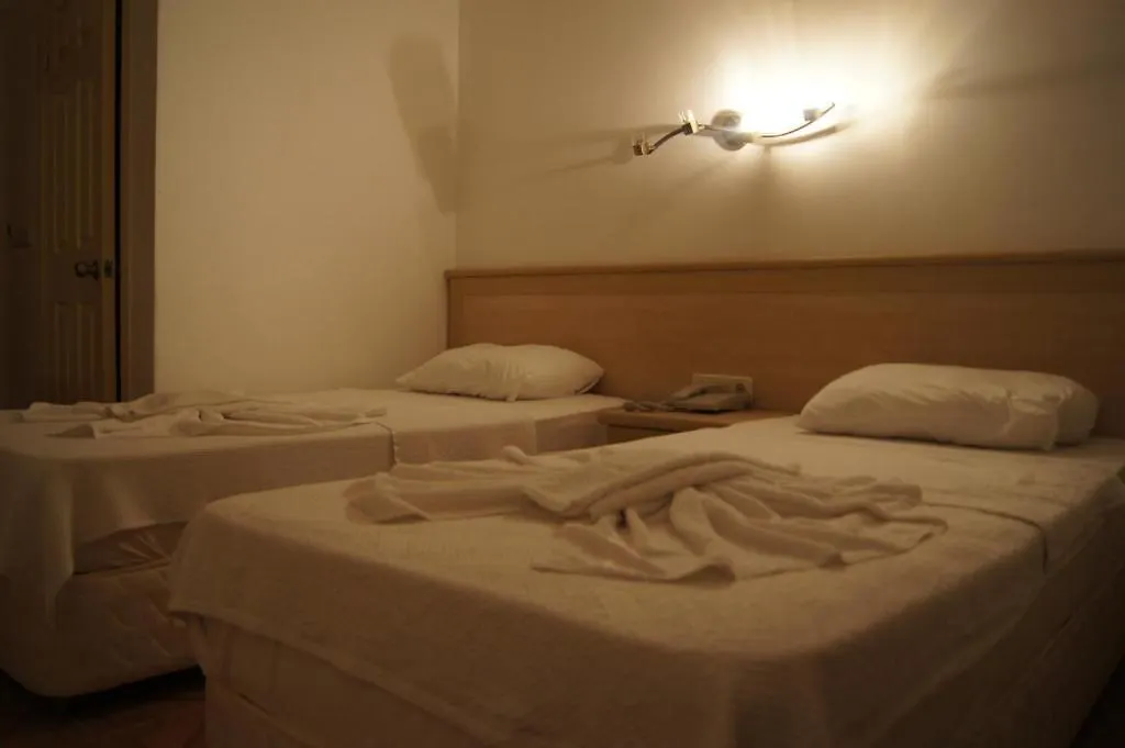 מרמריס George & Dragon Beach Hotel טורקיה